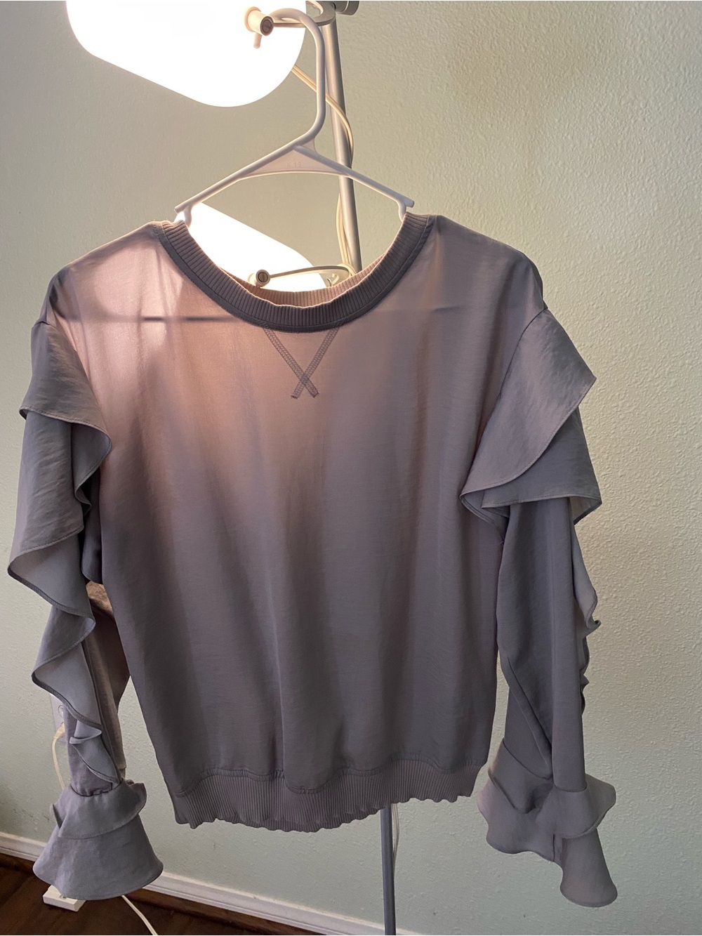 Express Ruffle Sleeve Pullover Sweatshirt in Light Gray